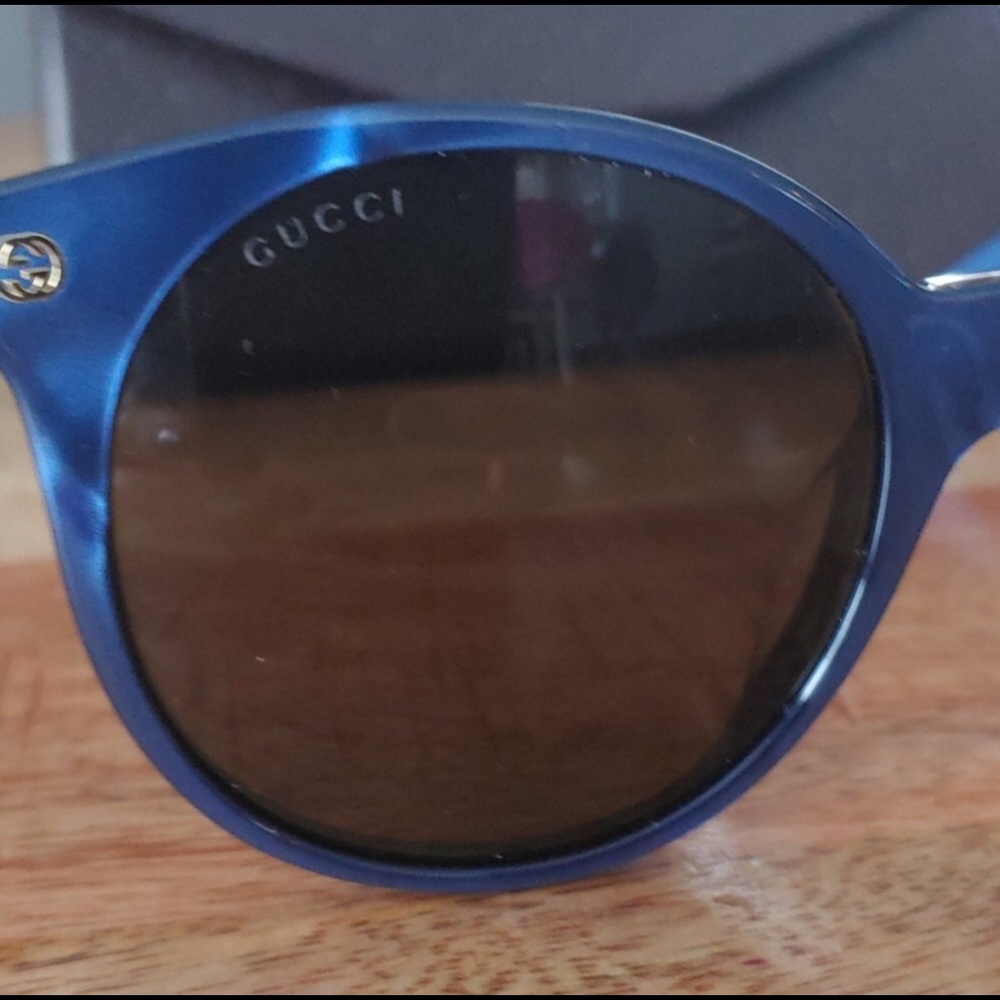 Blue Gucci Sunglasses - Picture 2 of 7